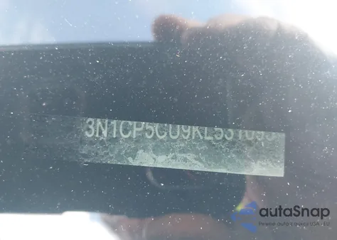 2019 Nissan Kicks Sv z USA, uszkodzony, nr VIN 3N1CP5CU9KL531095